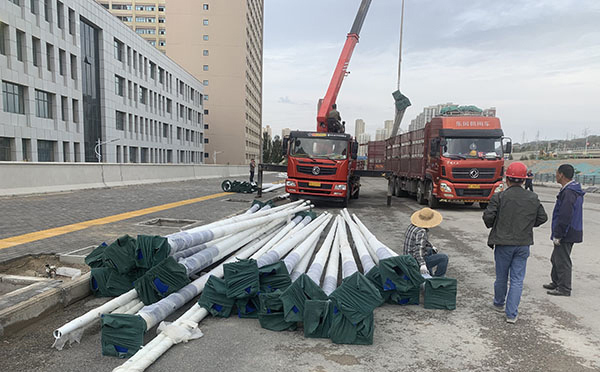 尼玛太阳能路灯灯杆垂直度矫正方法与维护