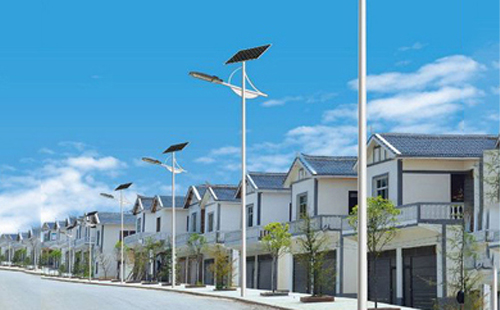 尼玛太阳能路灯配置与在乡村道路照明中的应用